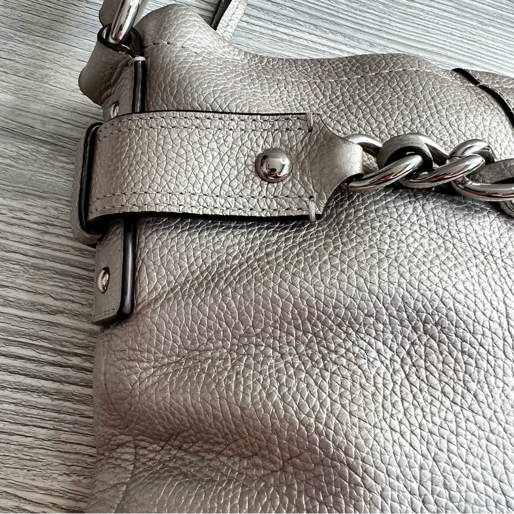 Coach metallic champagne silver pebbled leather chain duffle convertible handbag - Picture 3 of 13